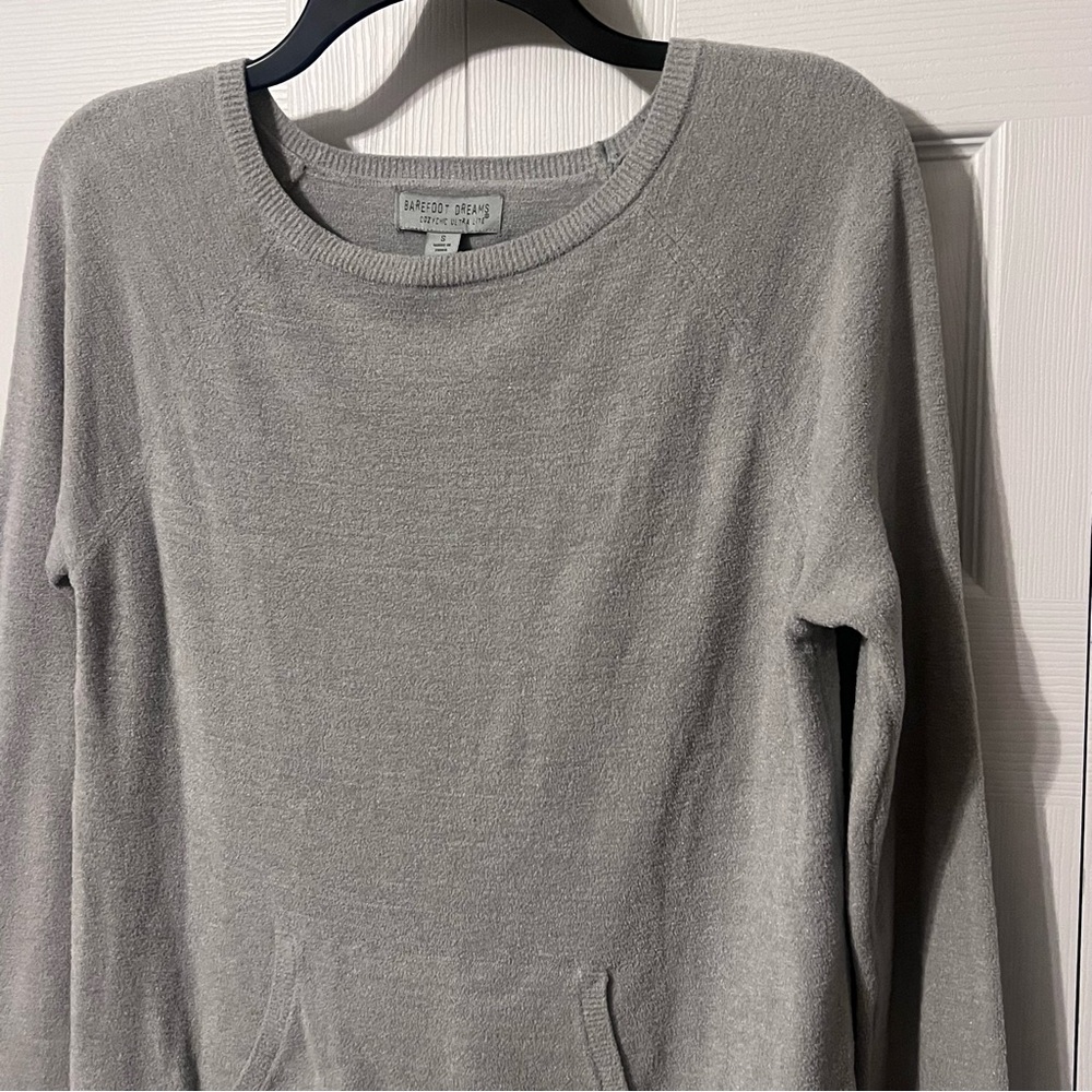 Barefoot Dreams Cozychic Gray Sweater Kangaroo Pocket Size Small - Picture 4 of 8